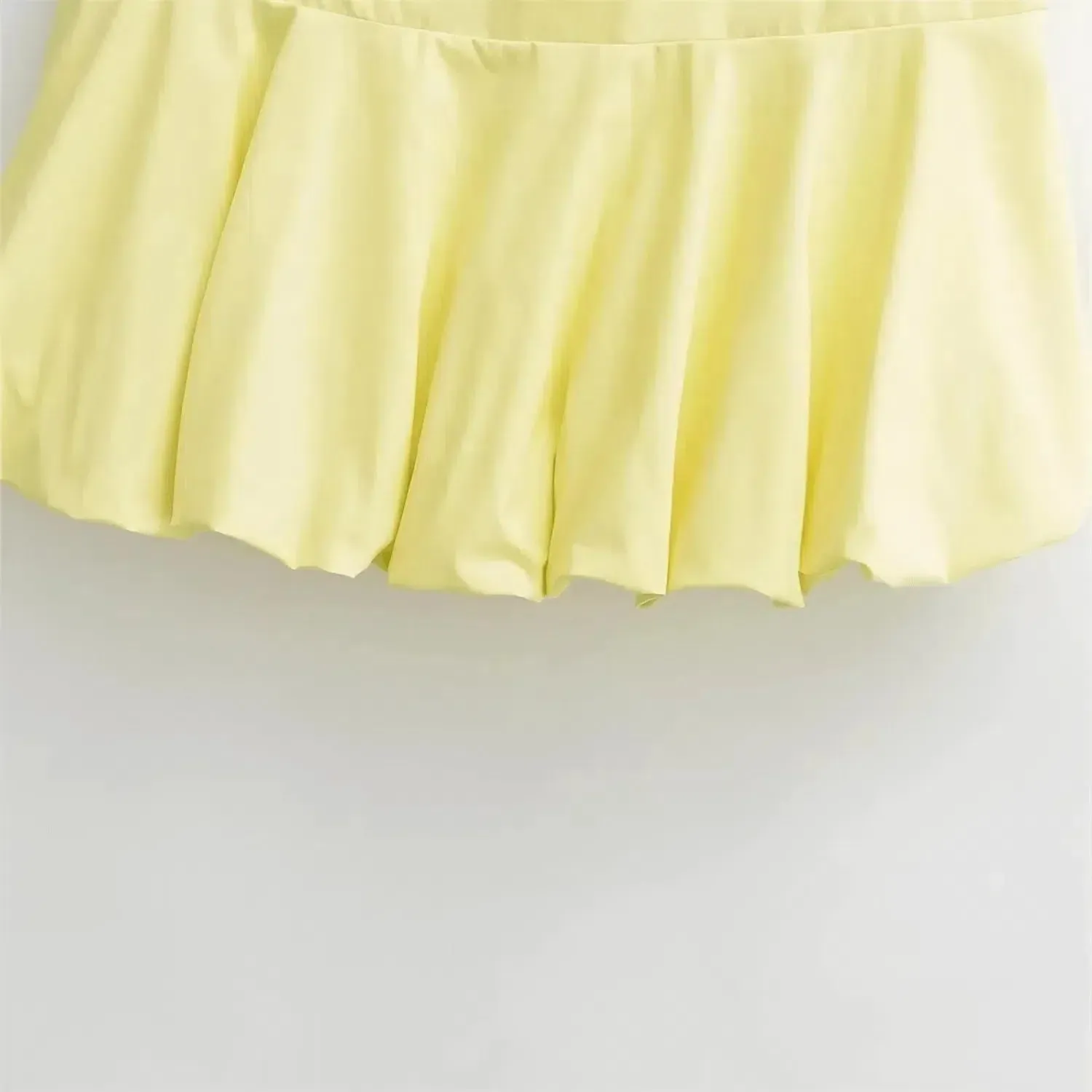 Corivelle Luminous Set – Vibrant yellow – Tailored
