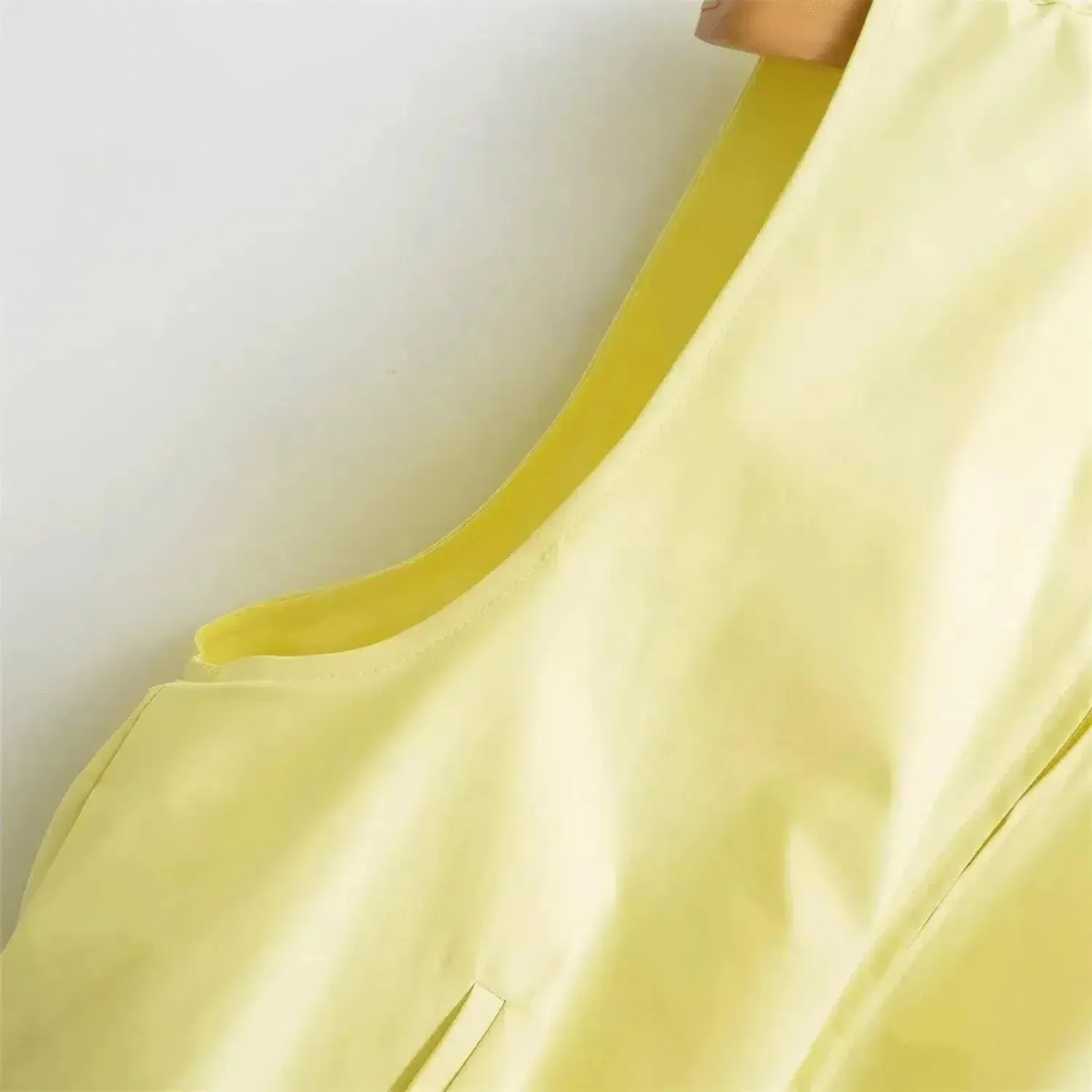 Corivelle Luminous Set – Vibrant yellow – Tailored