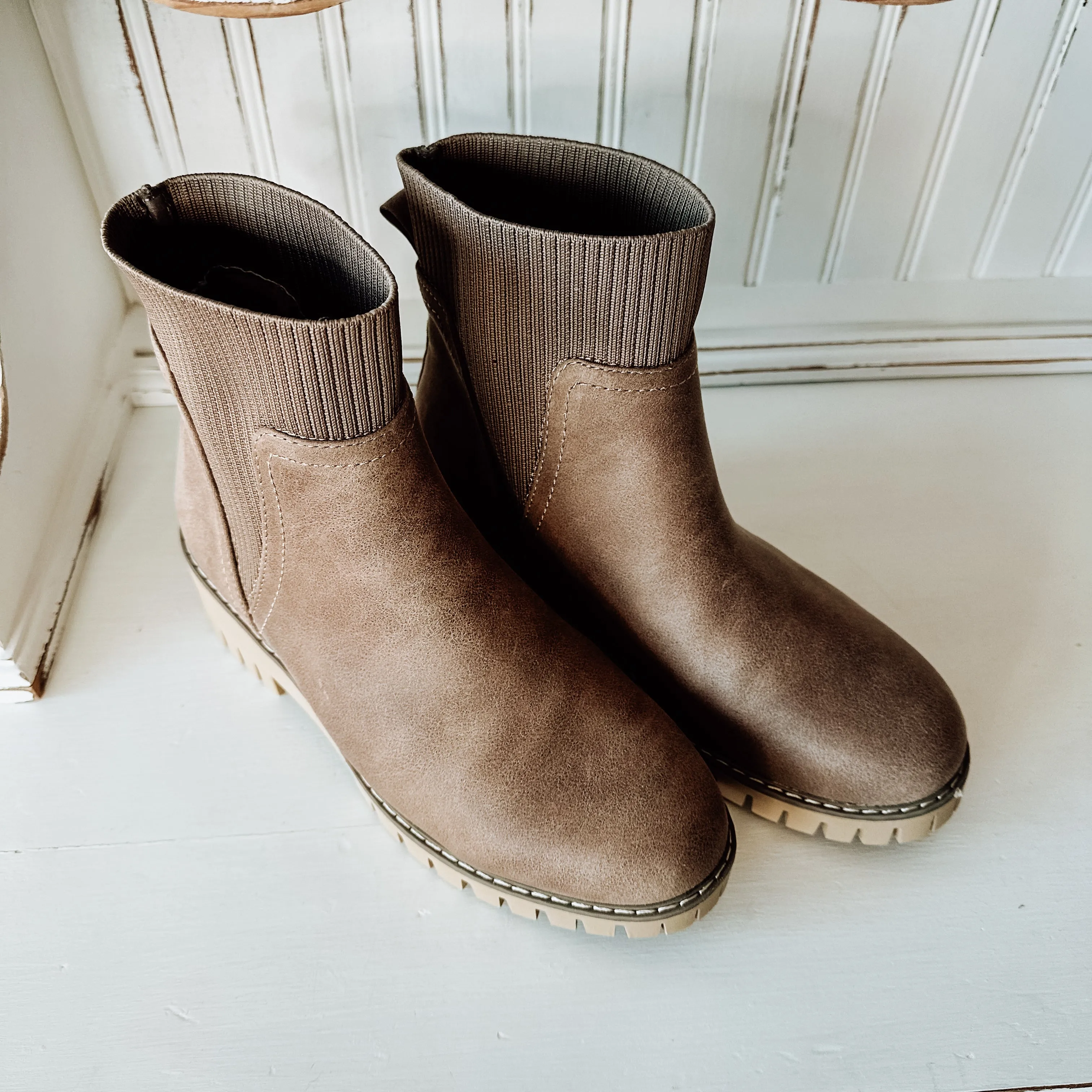 Magnolia Boot - Taupe