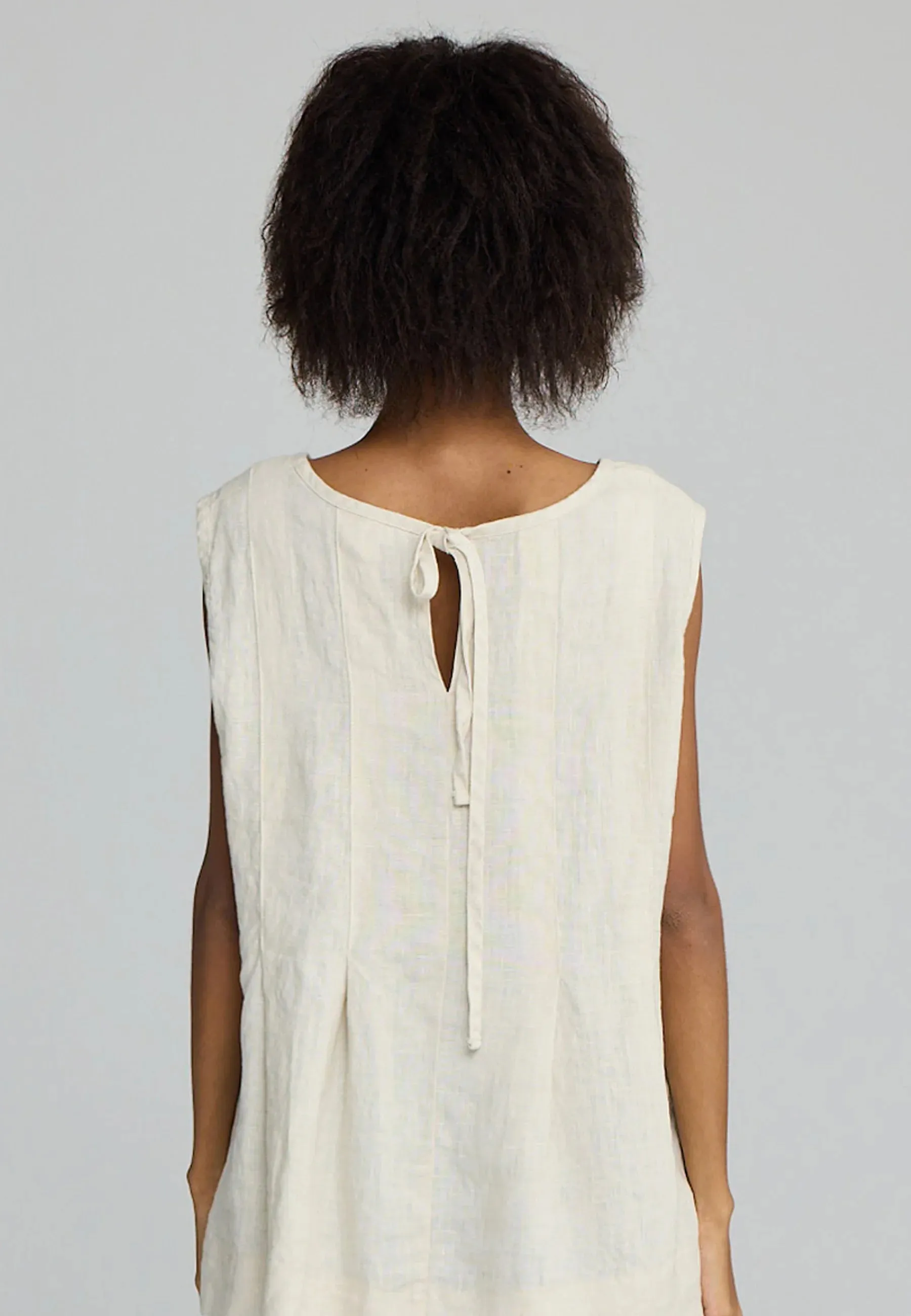 MIREA – Pleated Sleeveless Linen Dress