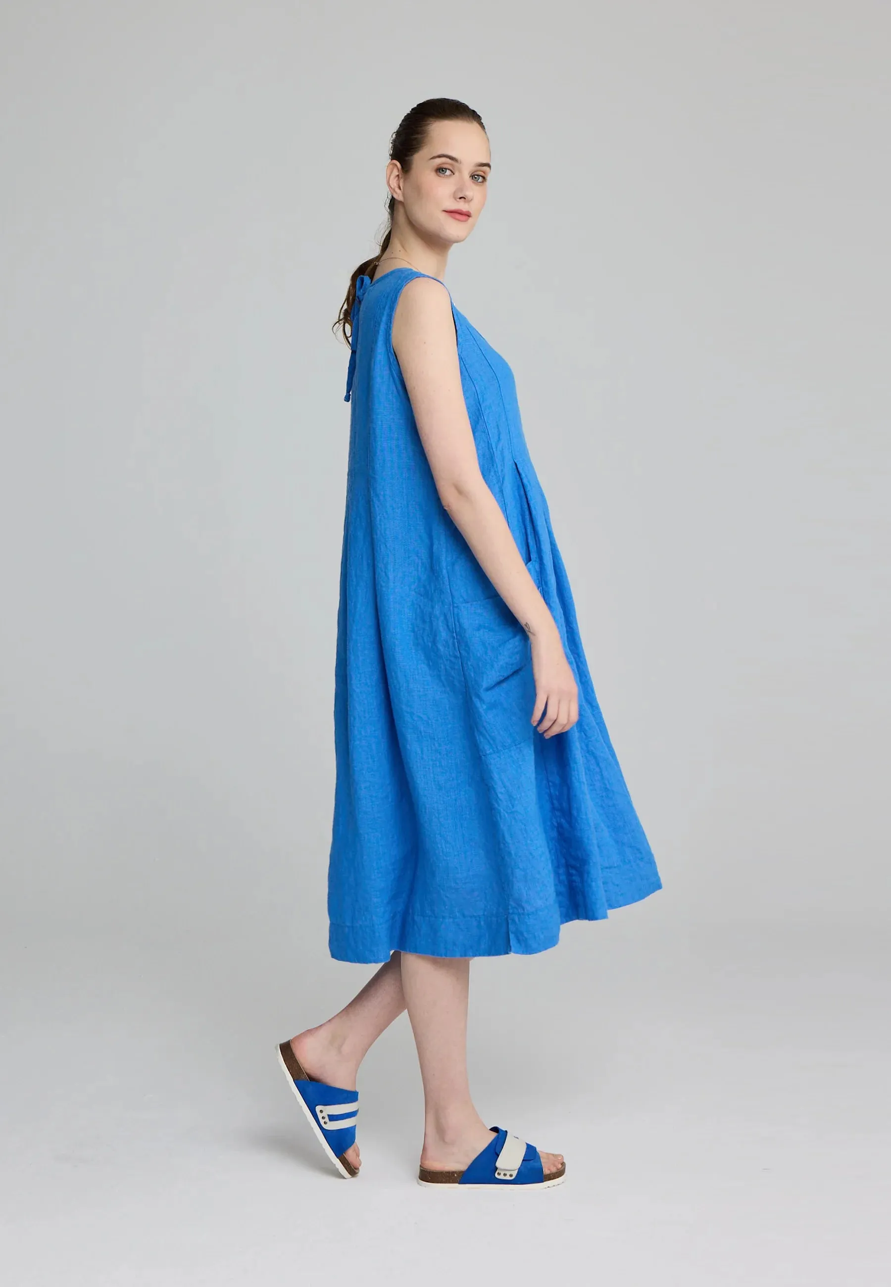 MIREA – Pleated Sleeveless Linen Dress