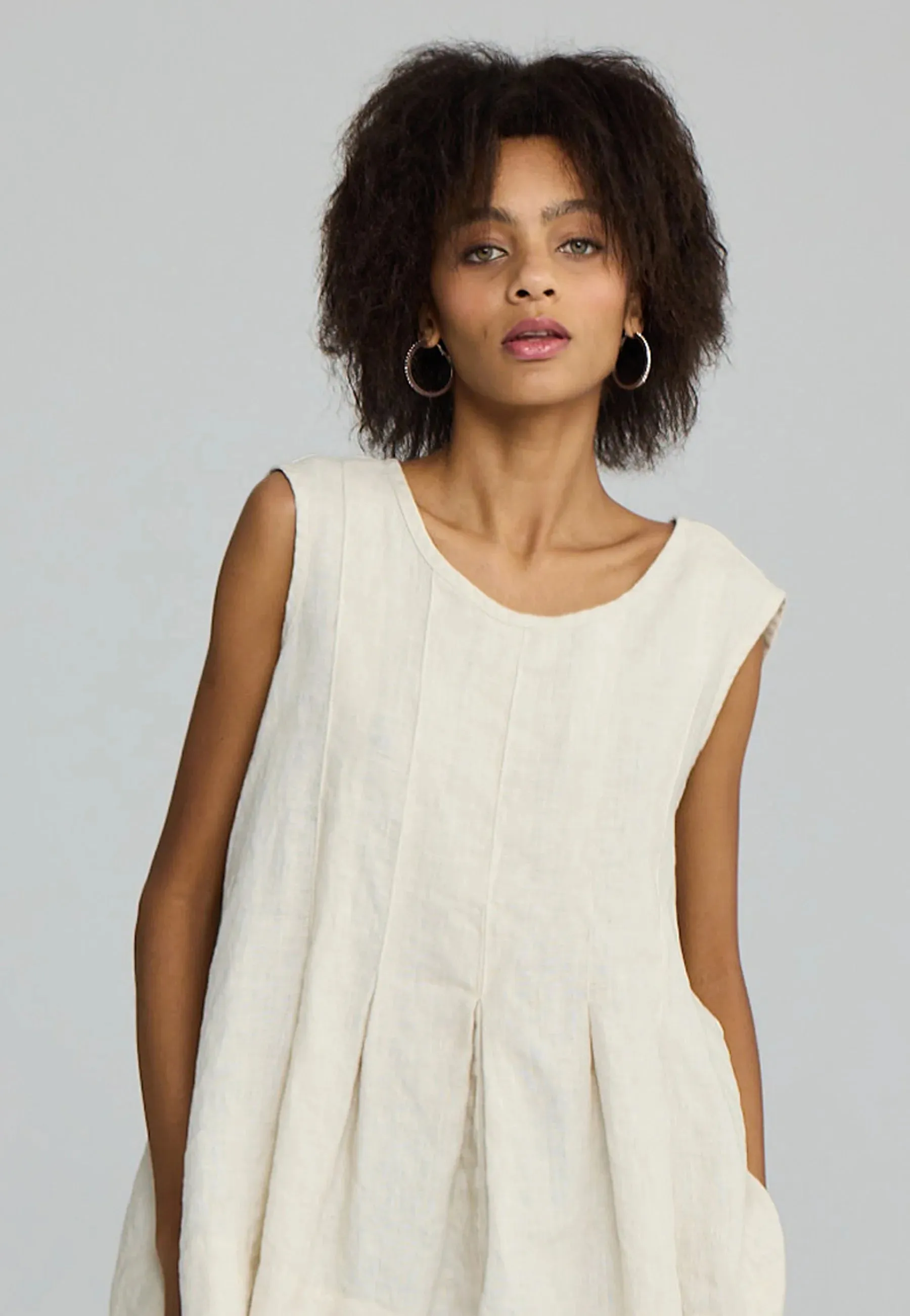 MIREA – Pleated Sleeveless Linen Dress