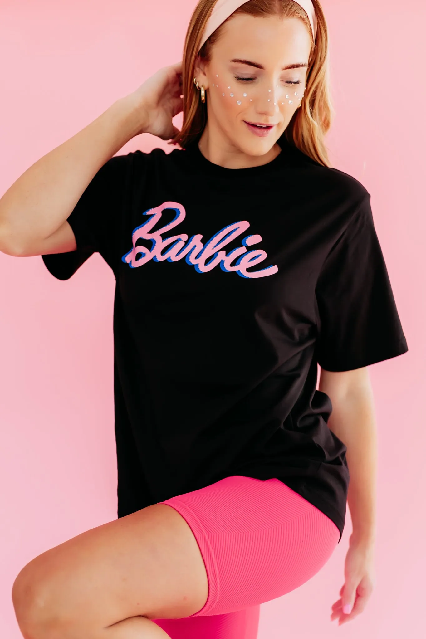 THE BARBIE SIGNATURE GRAPHIC TEE IN BLACK